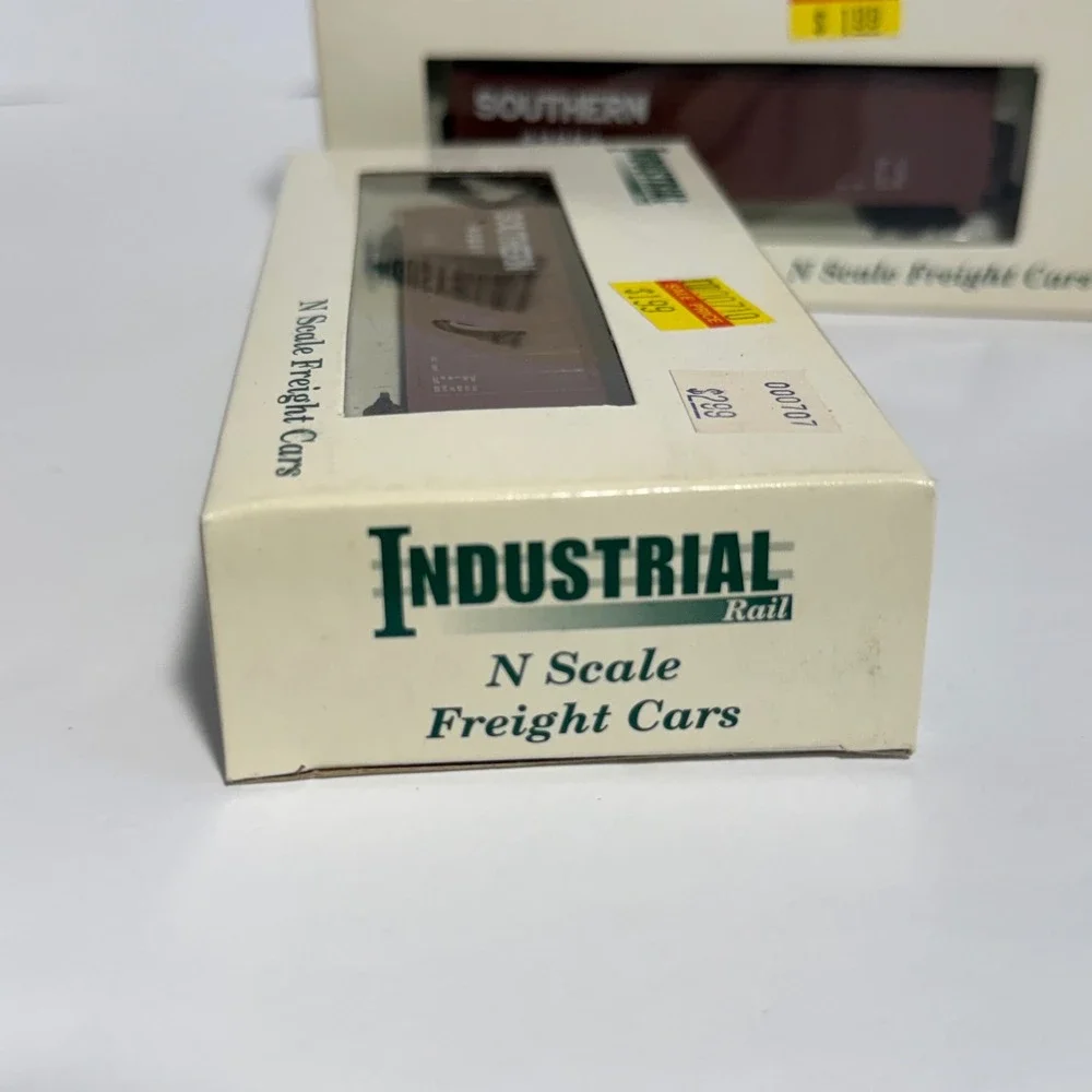 Industrial Rail N Scale Southern #7793 43261 Freight Boxcars Lot of 4 UMD